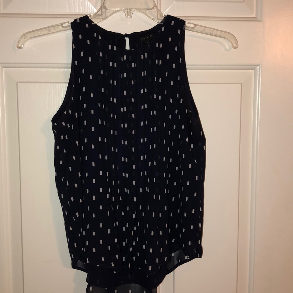 Banana Republic Sleeveless blouse XS - Picture 2 of 5